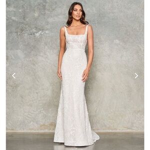 Jane Hill Airlie Wedding Gown - beaded - Size 8 and altered slightly to fit